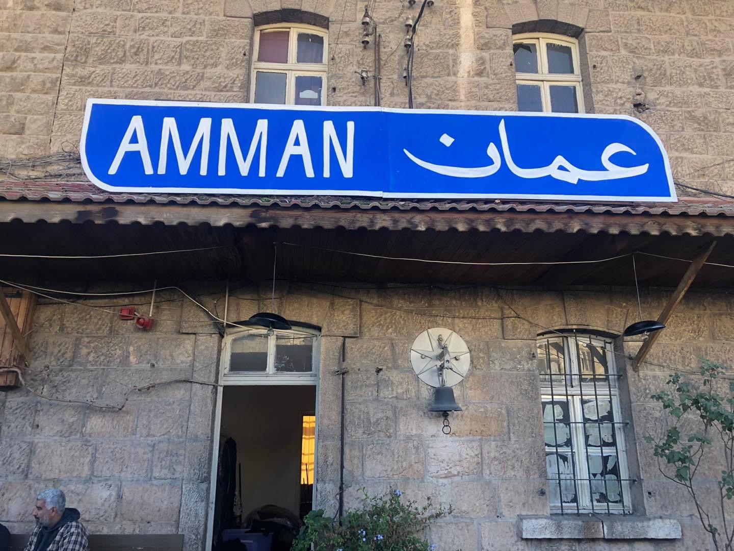 ٩
