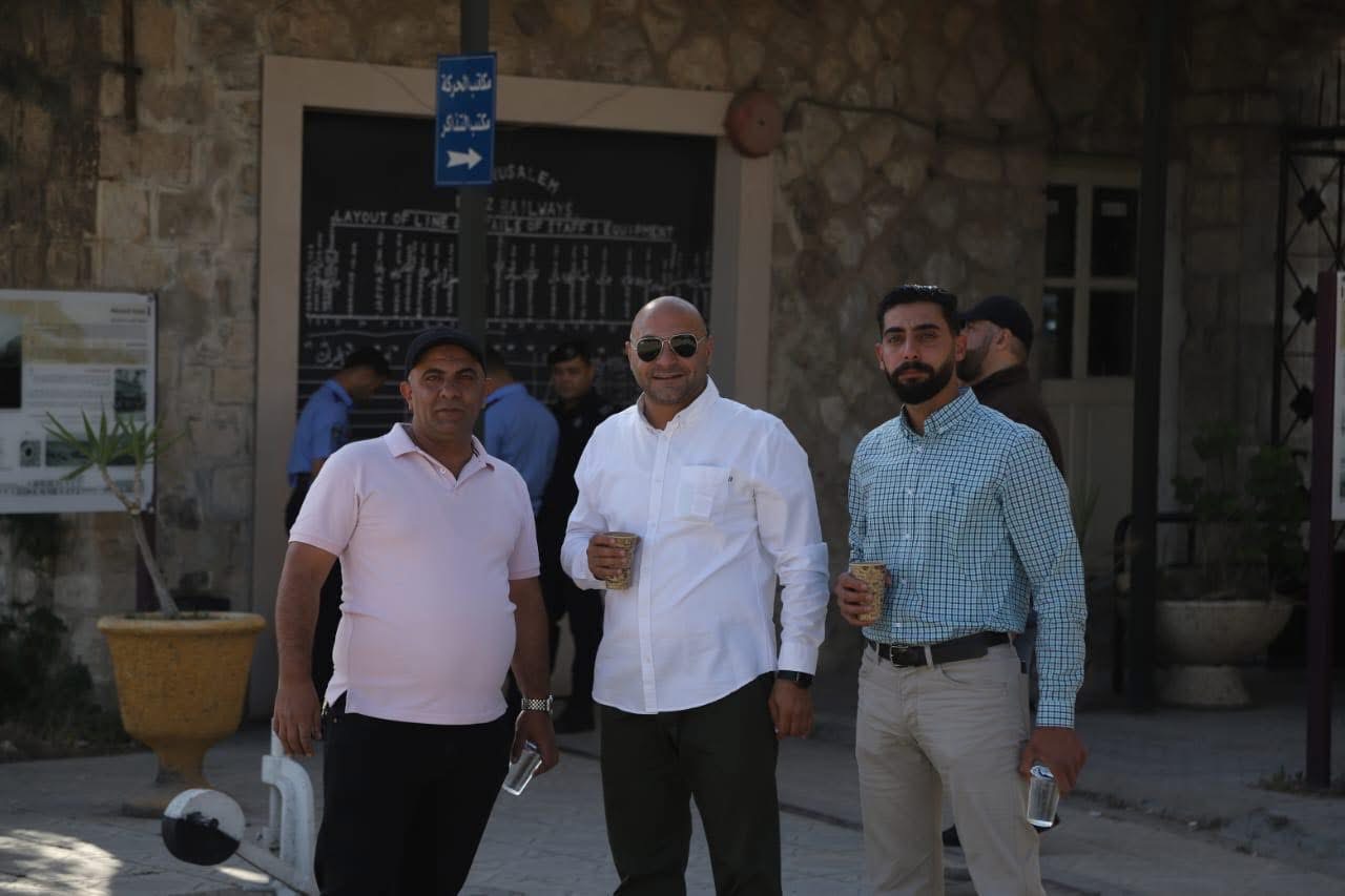٢٠